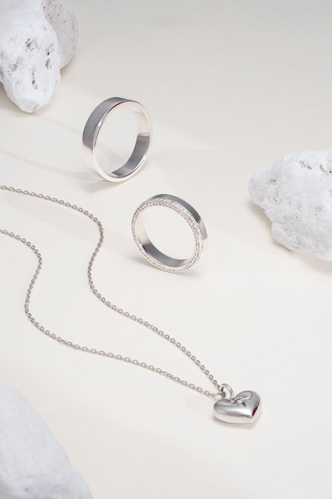 Dây chuyền khắc tên theo yêu cầu tại TP. Hồ Chí Minh - Tại sao không?